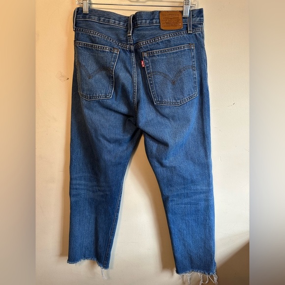 Levi’s Wedgie Straight Button Fly Raw‎ Hem Size 29 Premium Denim Classic Medium - Picture 4 of 4